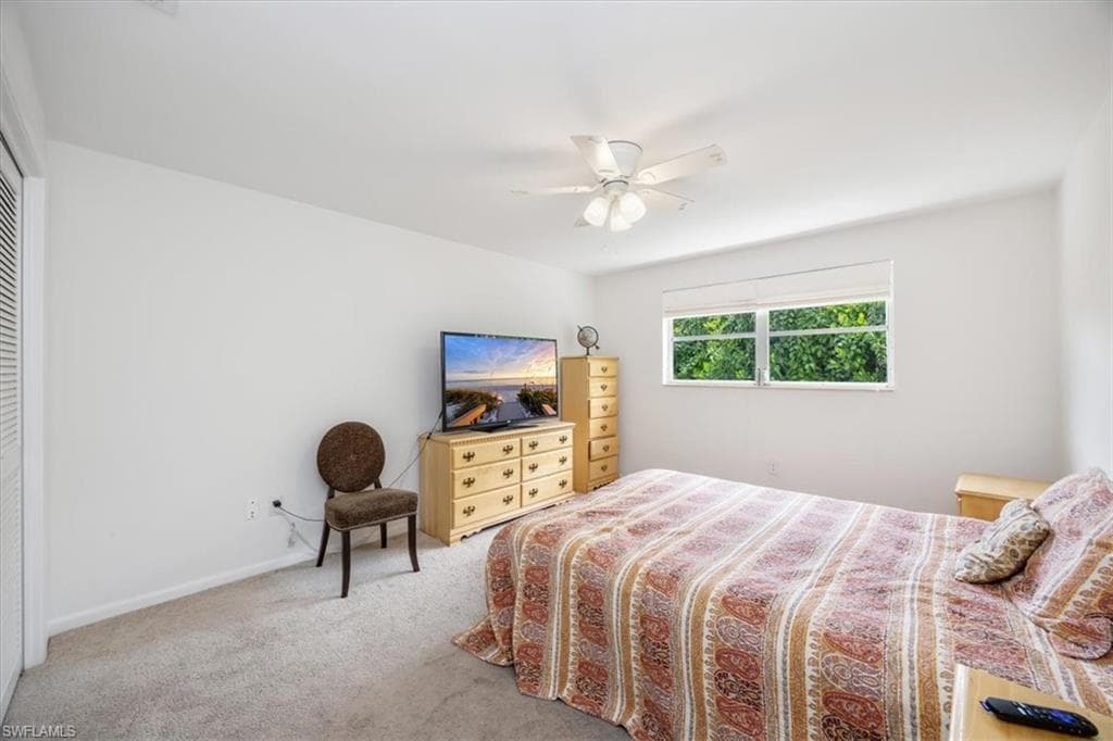 389 Country Club Ln, Naples, FL 34110-28