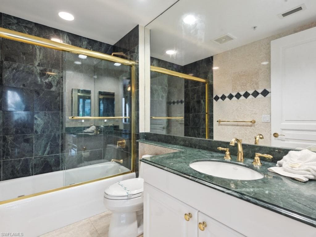 970 Cape Marco Dr 402, Marco Island, FL 34145-30