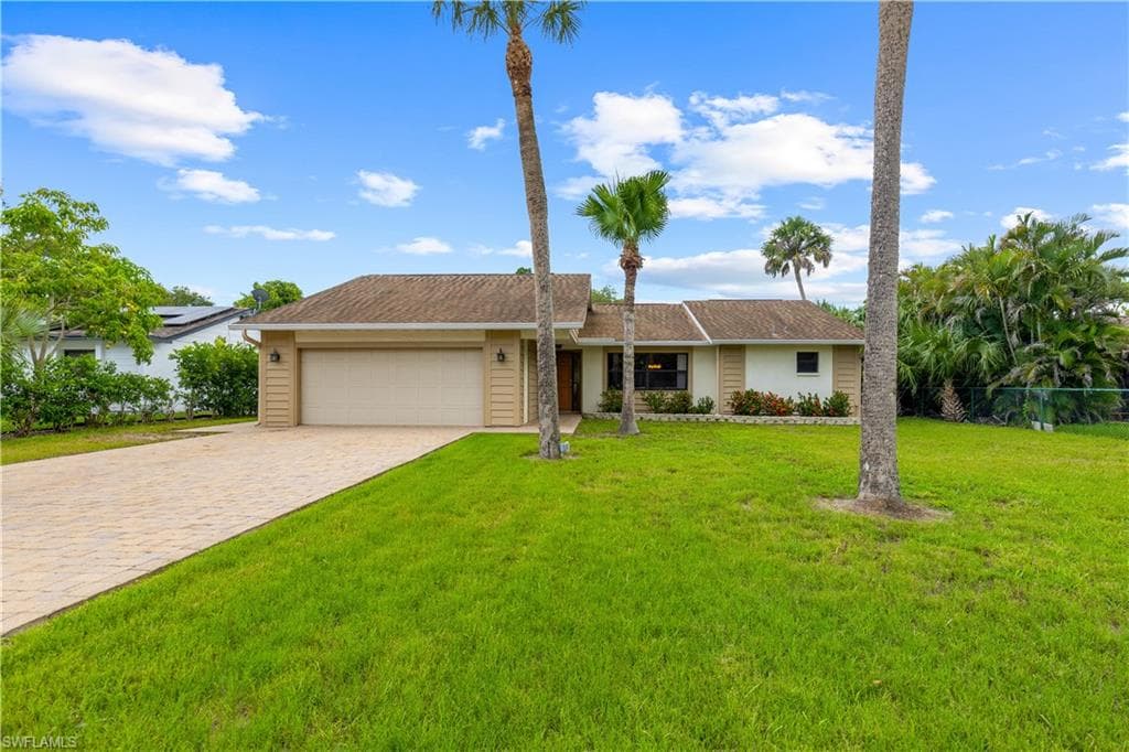 27780 Matheson Ave, Bonita Springs, FL 34135-3