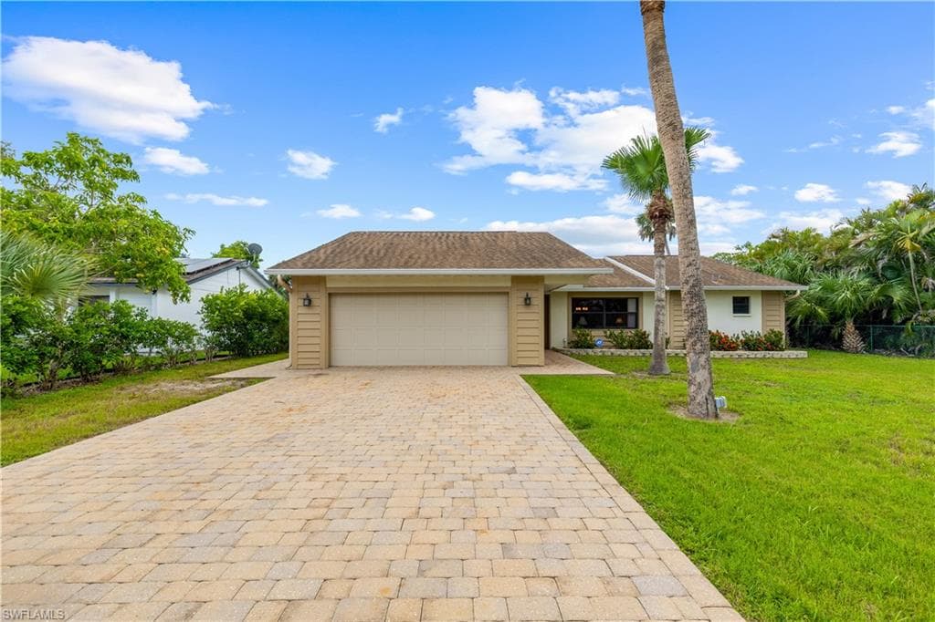 27780 Matheson Ave, Bonita Springs, FL 34135-4