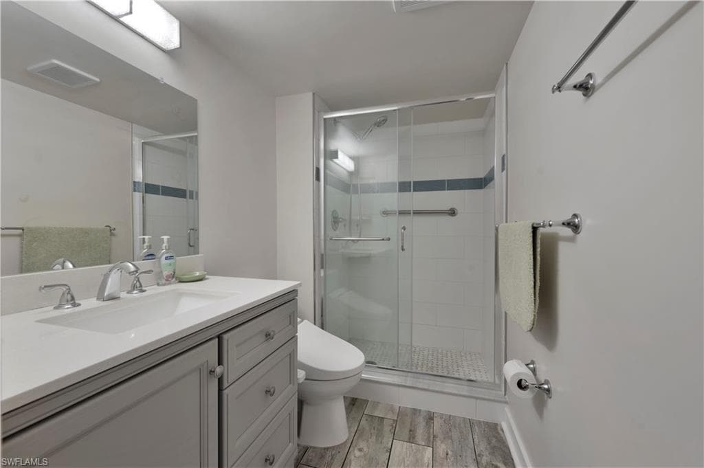 2150 Gulf Shore Blvd N 411, Naples, FL 34102-11