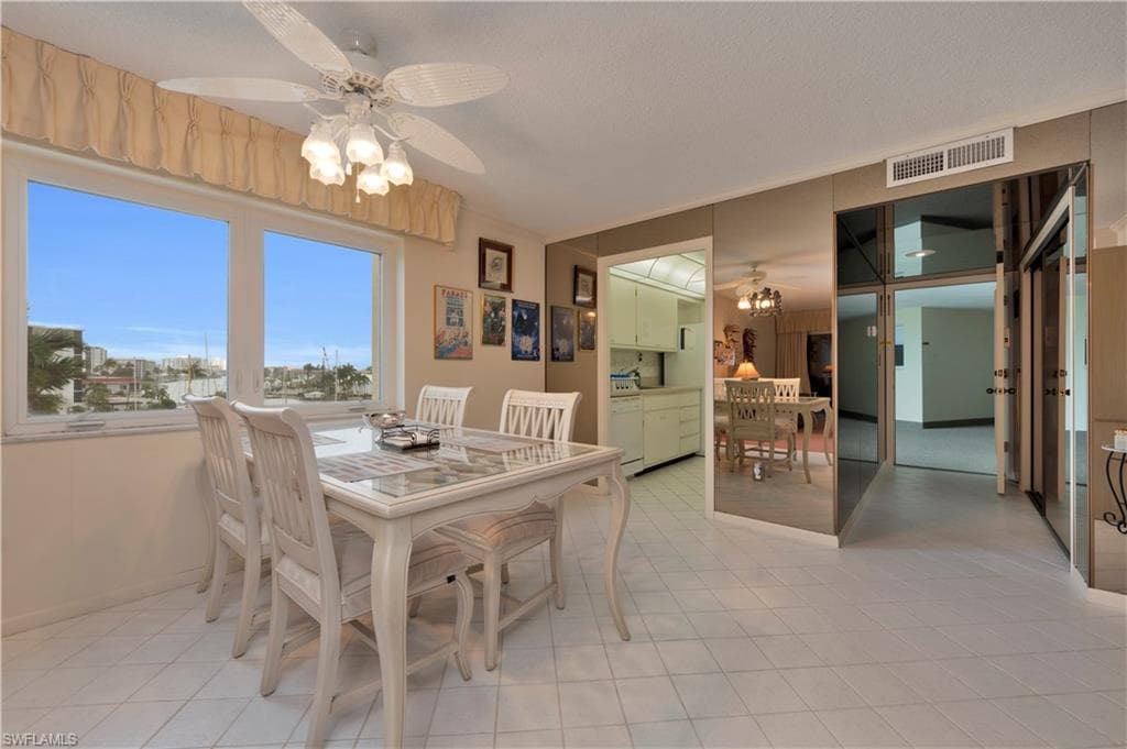 2150 Gulf Shore Blvd N 411, Naples, FL 34102-3