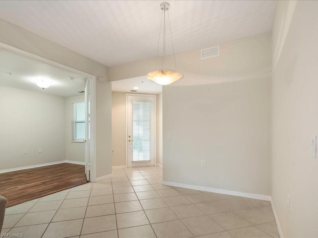 4655 Hawks Nest Way 103, Naples, FL 34114-14