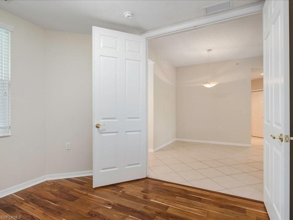 4655 Hawks Nest Way 103, Naples, FL 34114-16
