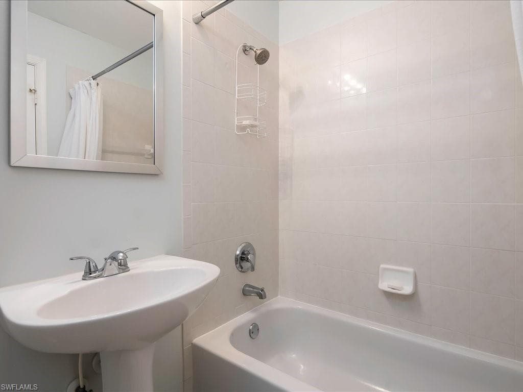 4655 Hawks Nest Way 103, Naples, FL 34114-22