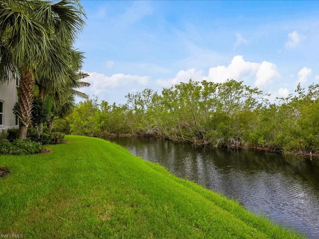 4655 Hawks Nest Way 103, Naples, FL 34114-25