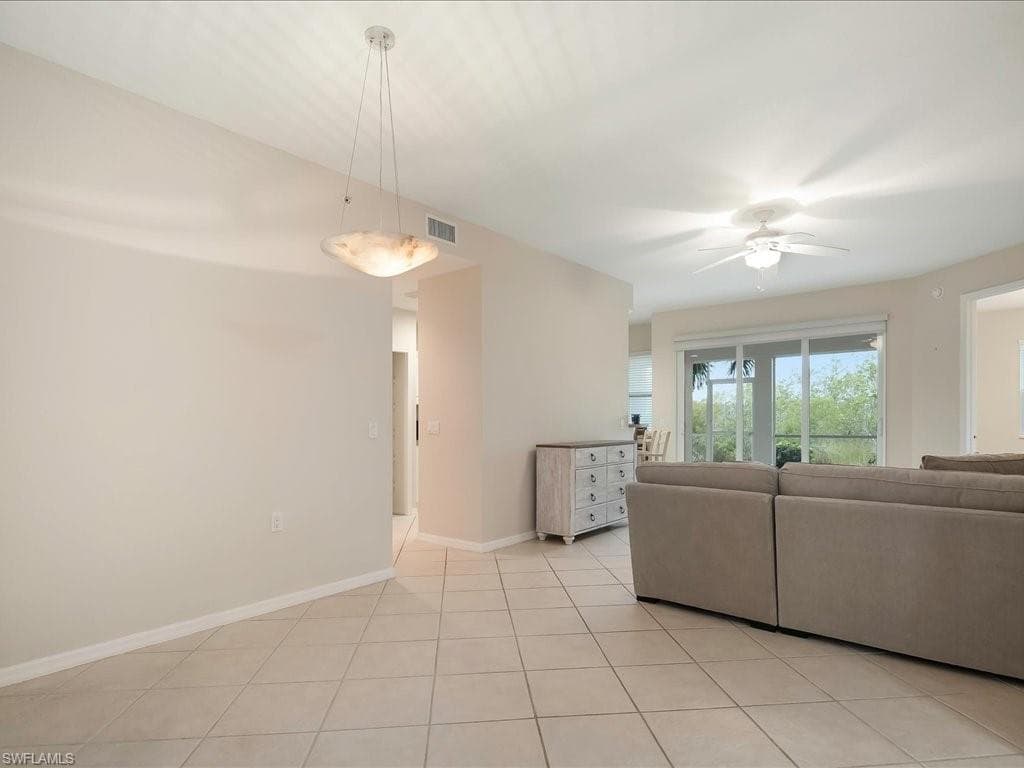 4655 Hawks Nest Way 103, Naples, FL 34114-5