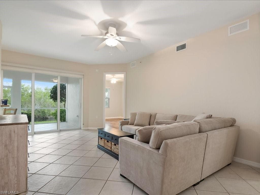 4655 Hawks Nest Way 103, Naples, FL 34114-6