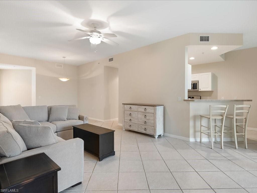 4655 Hawks Nest Way 103, Naples, FL 34114-8