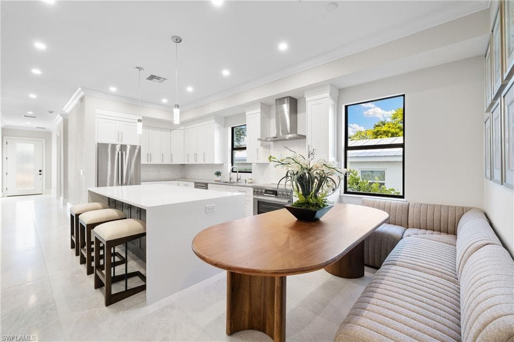 2721 Van Buren Ave, Naples, FL 34112-8