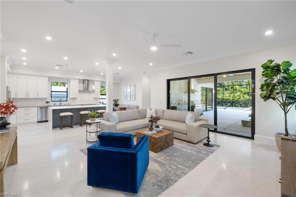 2721 Van Buren Ave, Naples, FL 34112-1