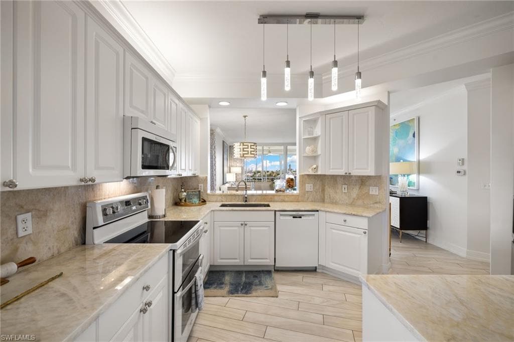 410 Flagship Dr 501, Naples, FL 34108-11