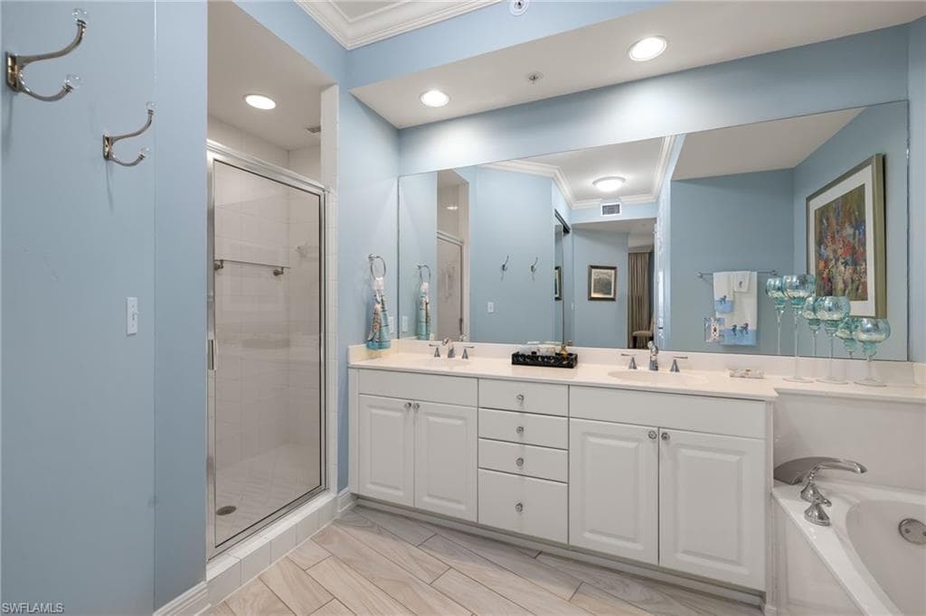 410 Flagship Dr 501, Naples, FL 34108-15