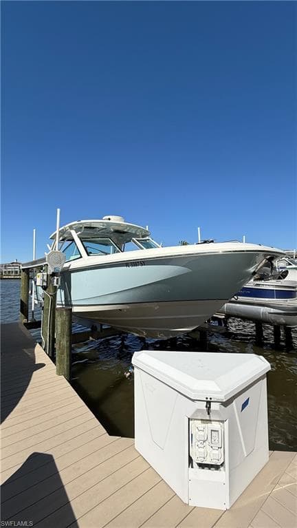 410 Flagship Dr 501, Naples, FL 34108-19