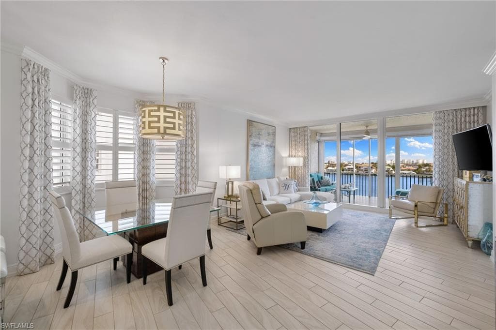410 Flagship Dr 501, Naples, FL 34108-4