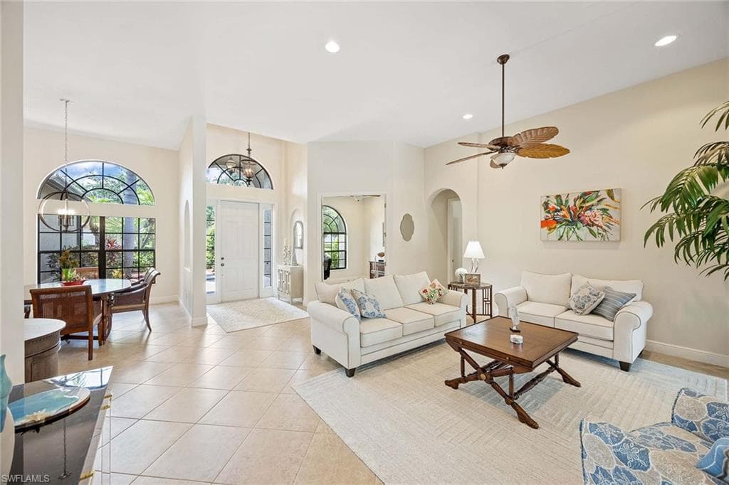 3820 Ruby Way, Naples, FL 34114-11