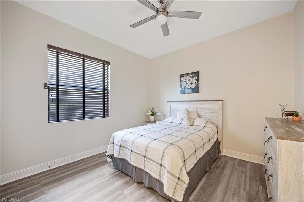 3820 Ruby Way, Naples, FL 34114-25