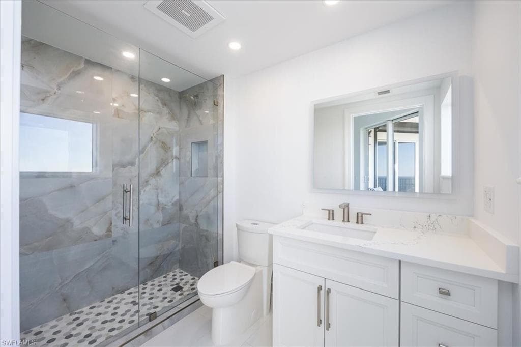 1060 Borghese Ln 2004, Naples, FL 34114-24