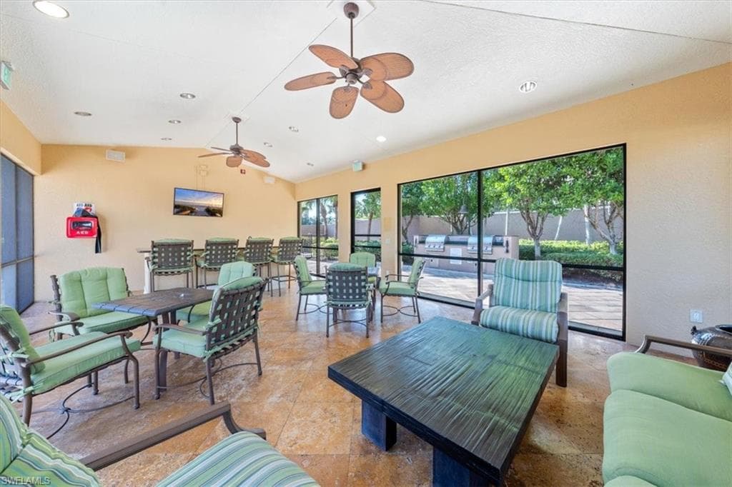 1060 Borghese Ln 2004, Naples, FL 34114-34