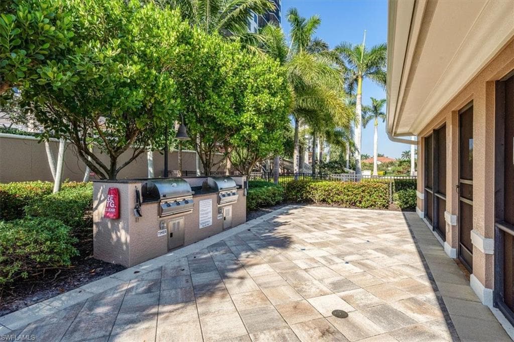 1060 Borghese Ln 2004, Naples, FL 34114-35