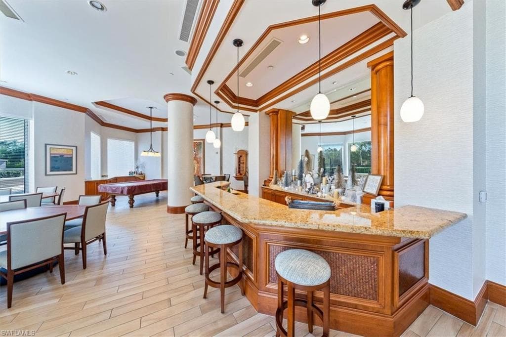 1060 Borghese Ln 2004, Naples, FL 34114-37