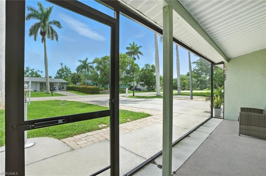1423 Charles Rd, Fort Myers, FL 33919-9