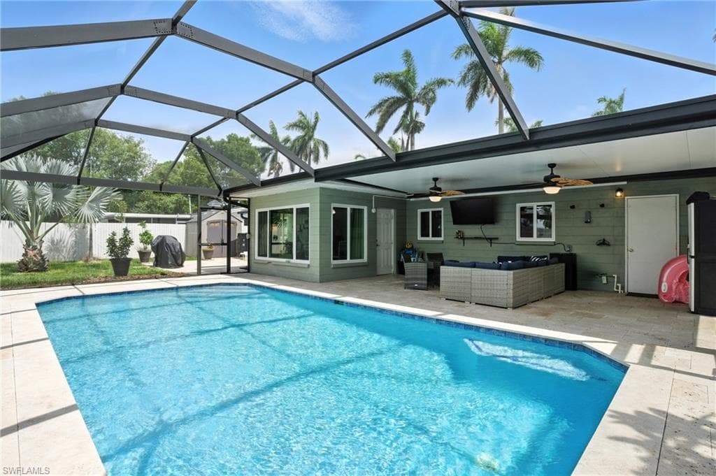 1423 Charles Rd, Fort Myers, FL 33919-1