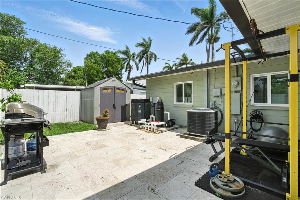 1423 Charles Rd, Fort Myers, FL 33919-25