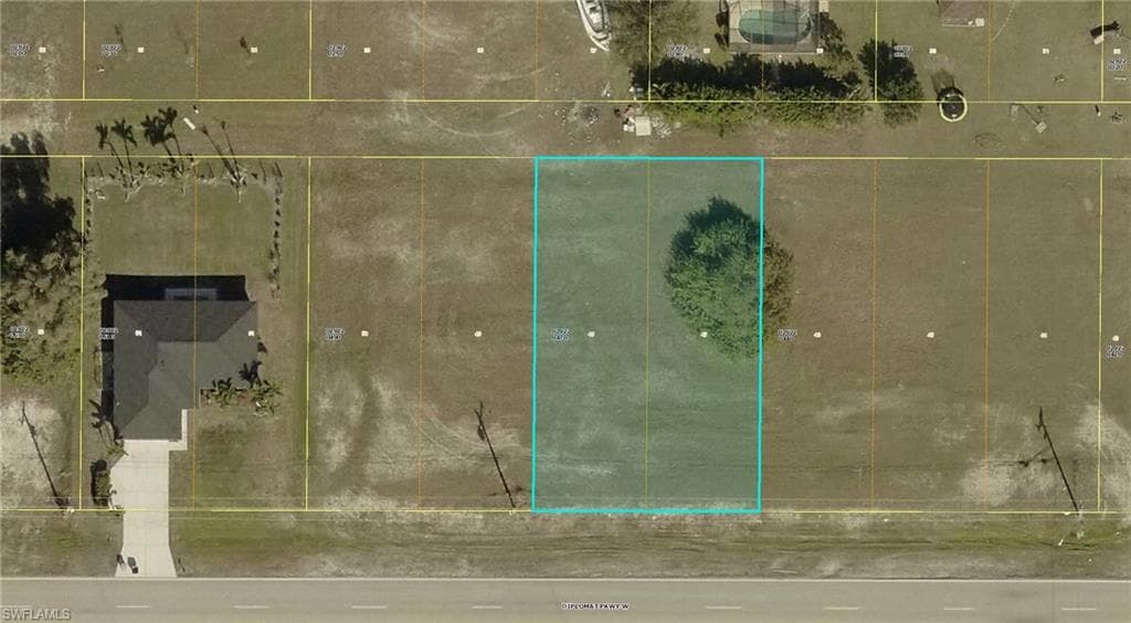 1005 Diplomat Pkwy W, Cape Coral, FL 33993-4