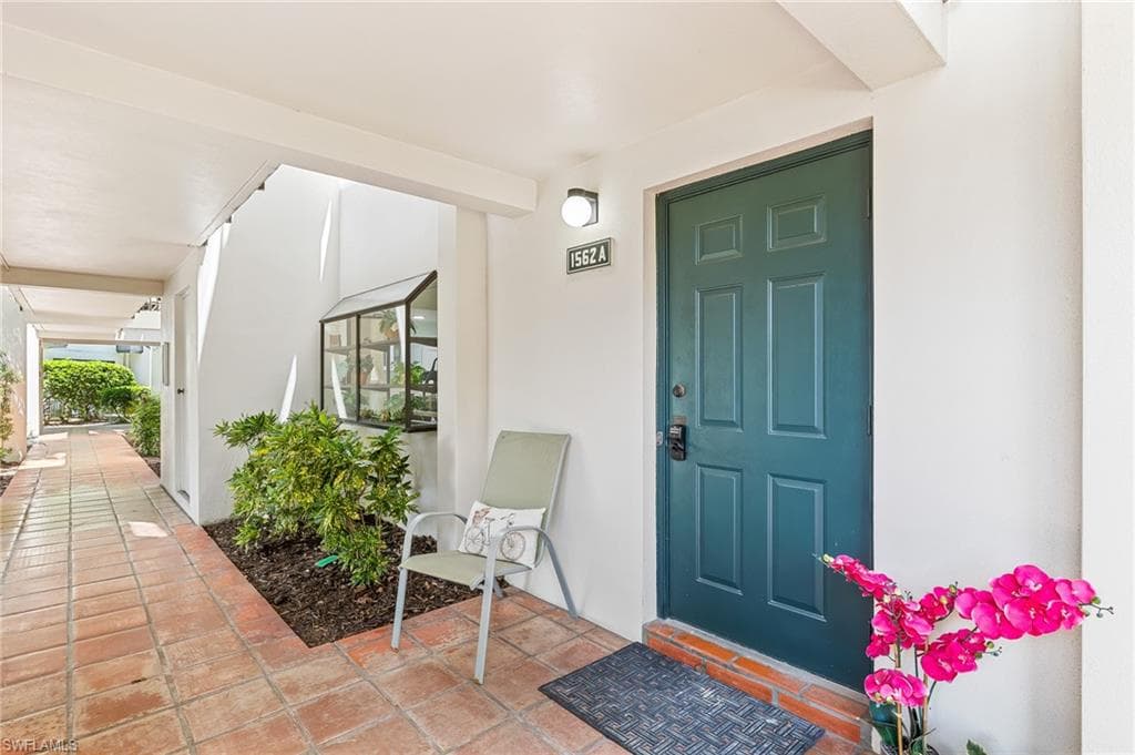 1562 Oyster Catcher Pt 1562a, Naples, FL 34105-2