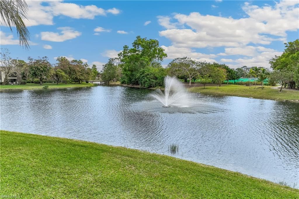1562 Oyster Catcher Pt 1562a, Naples, FL 34105-4