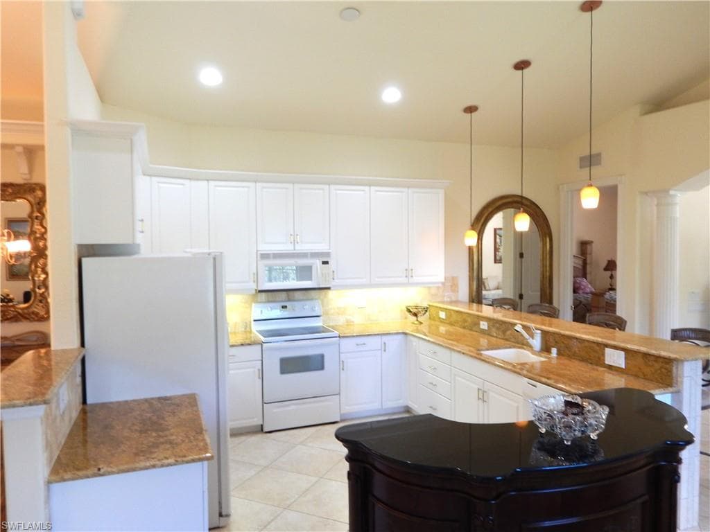 774 & 770 105th Ave N, Naples, FL 34108-13