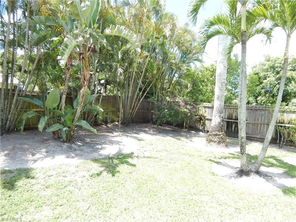774 & 770 105th Ave N, Naples, FL 34108-31