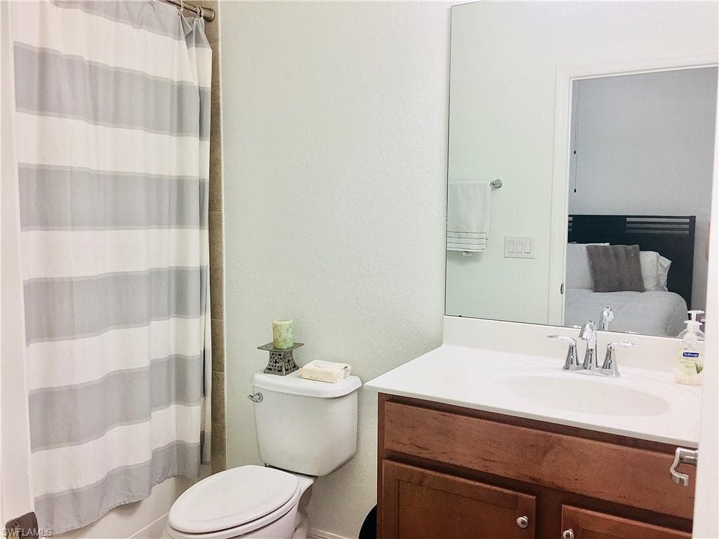 2338 Heydon Cir E, Naples, FL 34120-14