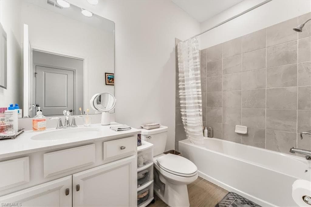 2581 Kona Way, Naples, FL 34120-16
