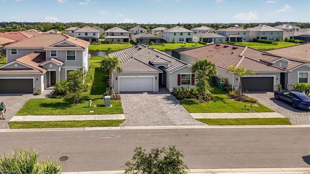 2581 Kona Way, Naples, FL 34120-35