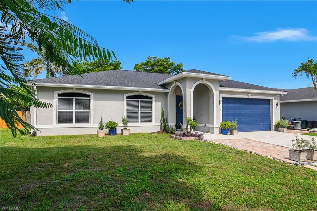 26545 Saville Ave, Bonita Springs, FL 34135-1