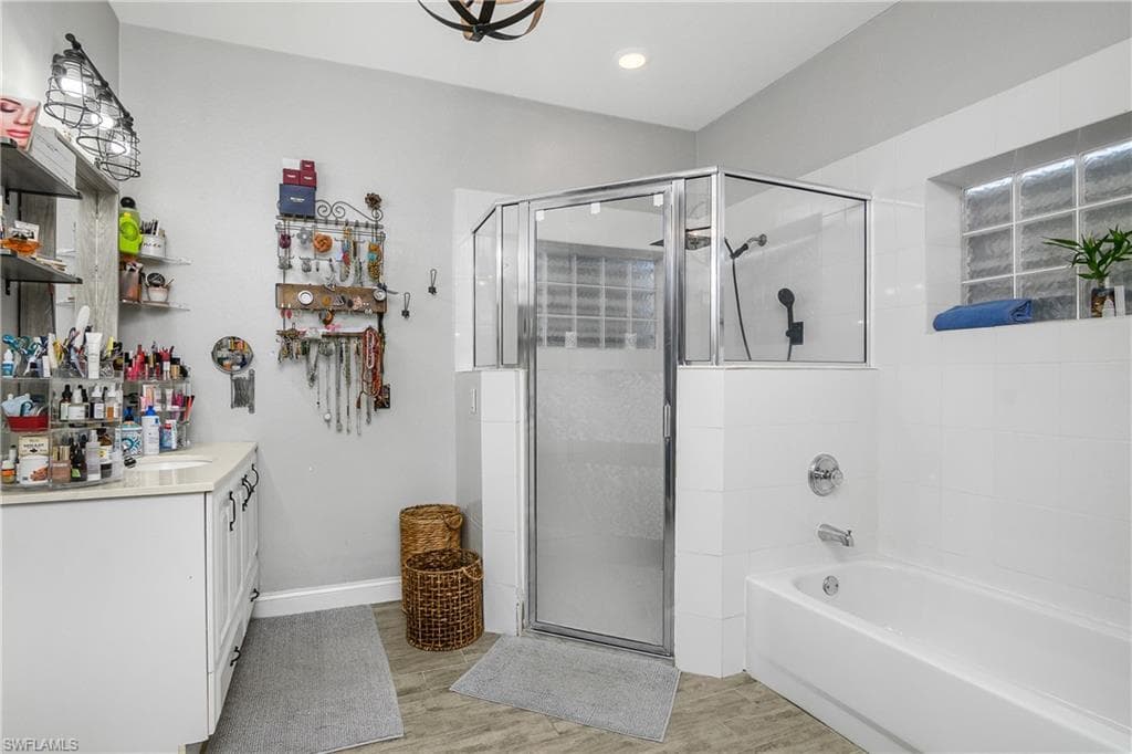 26545 Saville Ave, Bonita Springs, FL 34135-26