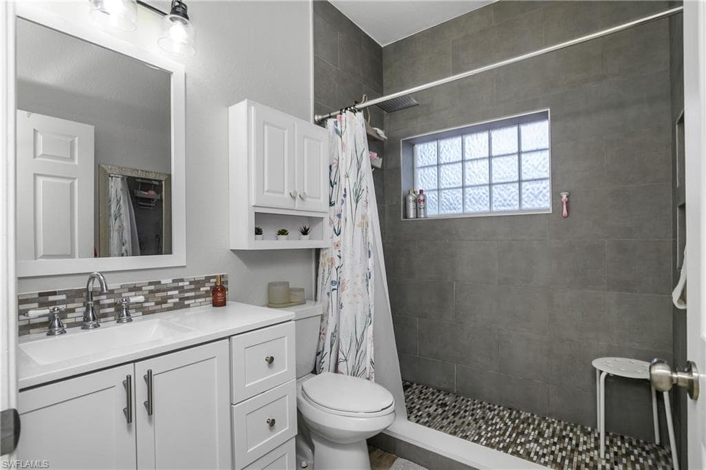 26545 Saville Ave, Bonita Springs, FL 34135-30