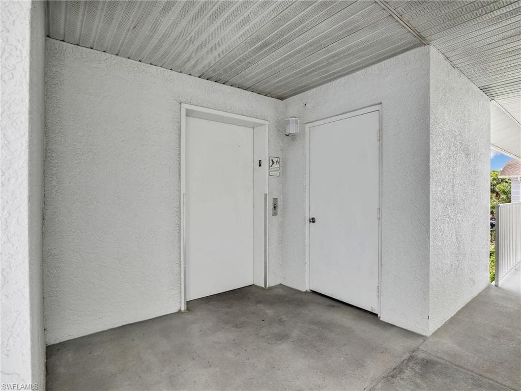 9610 Victoria Ln D306, Naples, FL 34109-25
