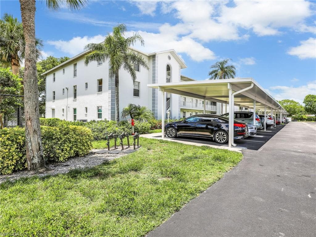 9610 Victoria Ln D306, Naples, FL 34109-28