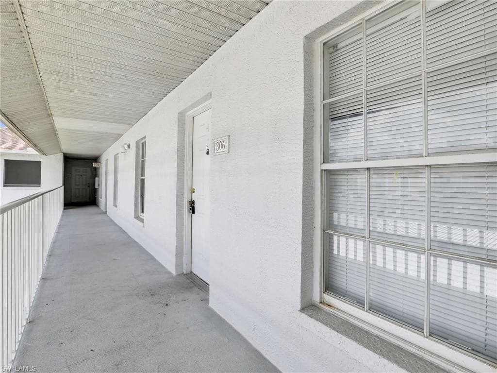 9610 Victoria Ln D306, Naples, FL 34109-3