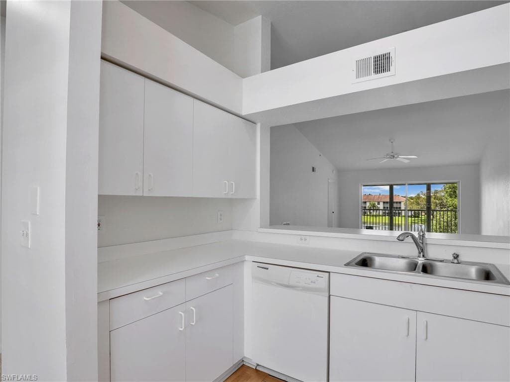 9610 Victoria Ln D306, Naples, FL 34109-8