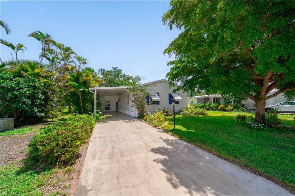 433 Riviera Blvd W, Naples, FL 34112-1