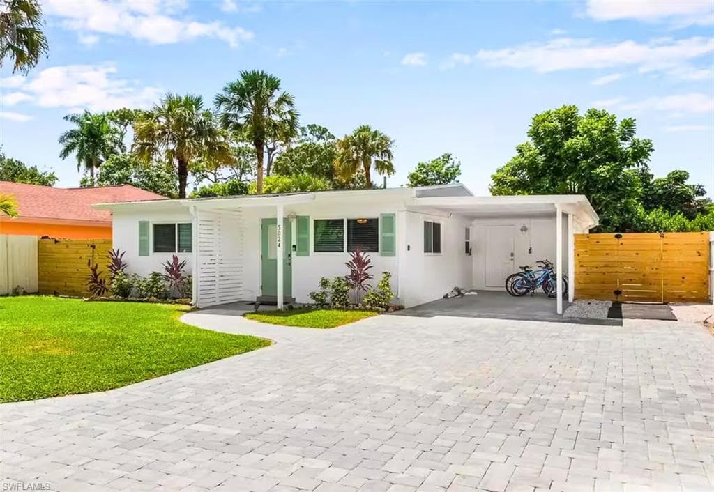 3024 Estey Ave, Naples, FL 34104-3