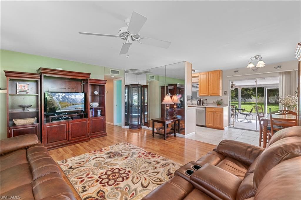 4180 Coconut Cir S, Naples, FL 34104-9