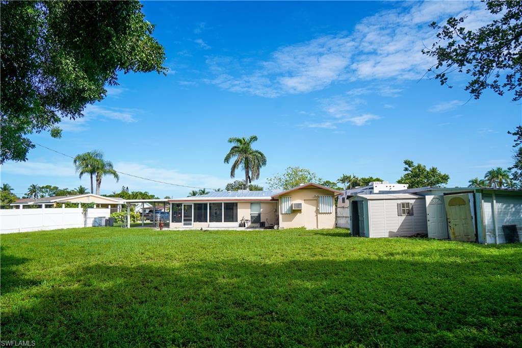 4180 Coconut Cir S, Naples, FL 34104-25