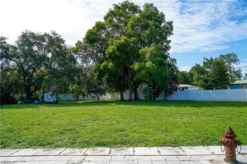 4180 Coconut Cir S, Naples, FL 34104-26