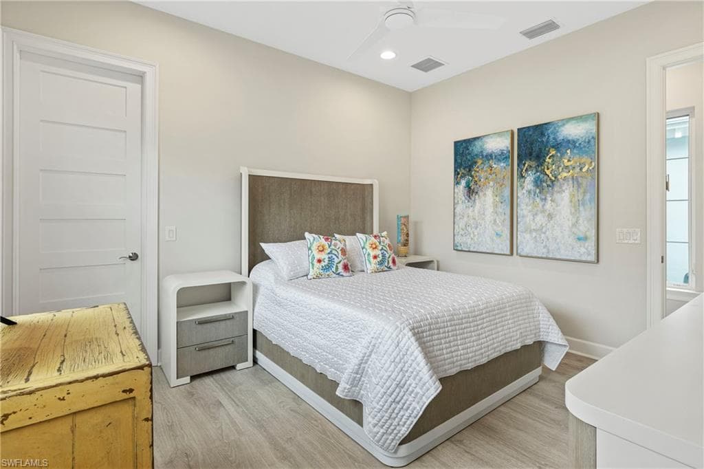 5771 Clarendon Dr, Naples, FL 34113-17