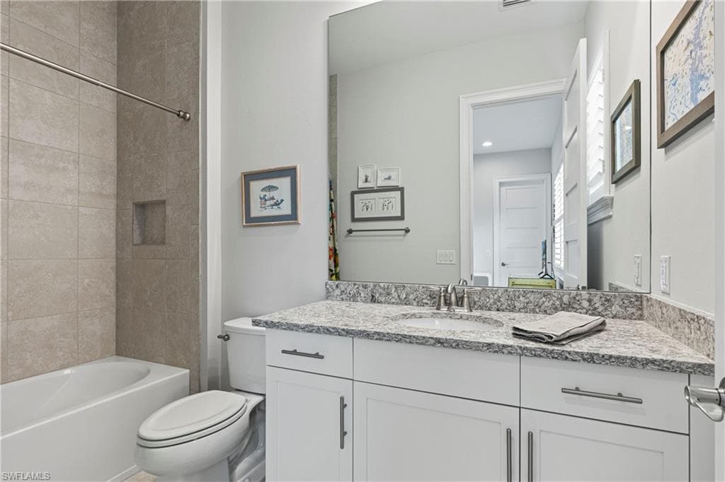 5771 Clarendon Dr, Naples, FL 34113-18